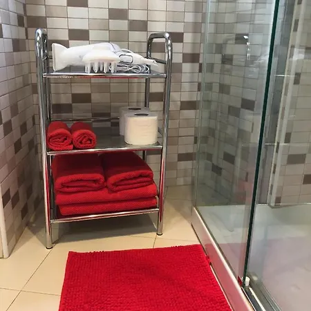 شقة Carmine & Violet *