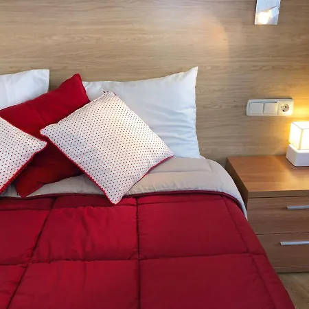 Carmine & Violet San Giacomo di Compostella