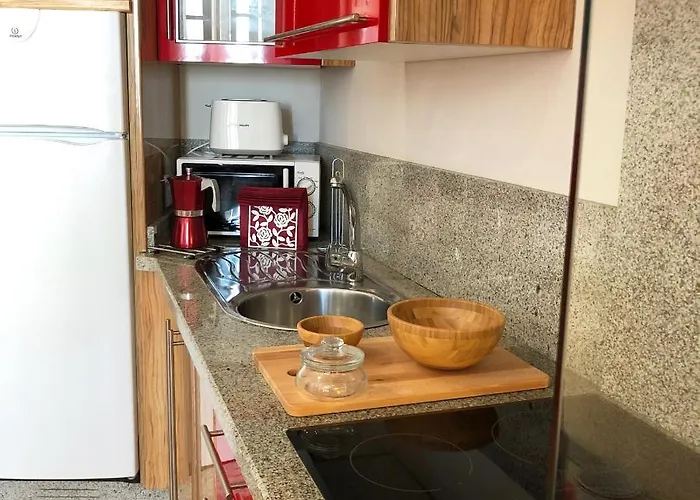 Carmine & Violet Santiago de Compostela