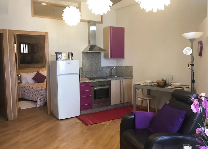 Carmine & Violet Santiago de Compostela